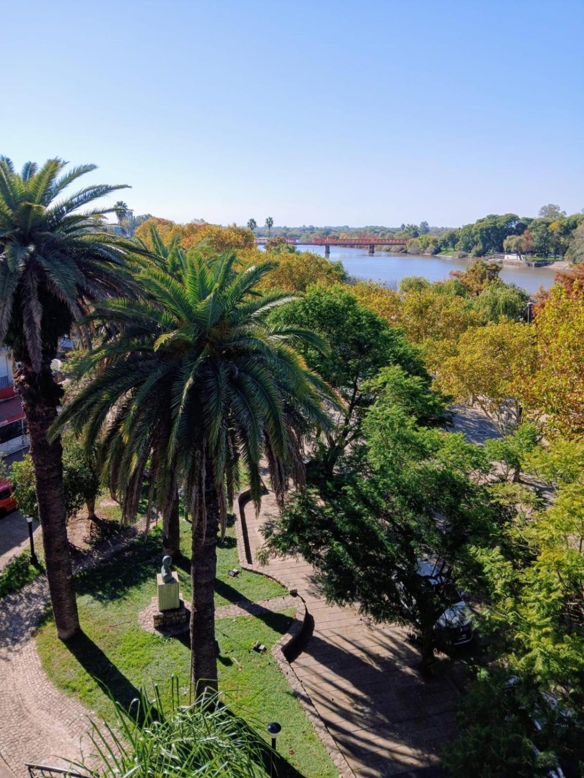 Hotel Aguay Gualeguaychú エクステリア 写真